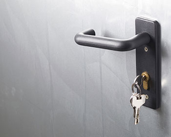 Door Handle with Lock and Keys